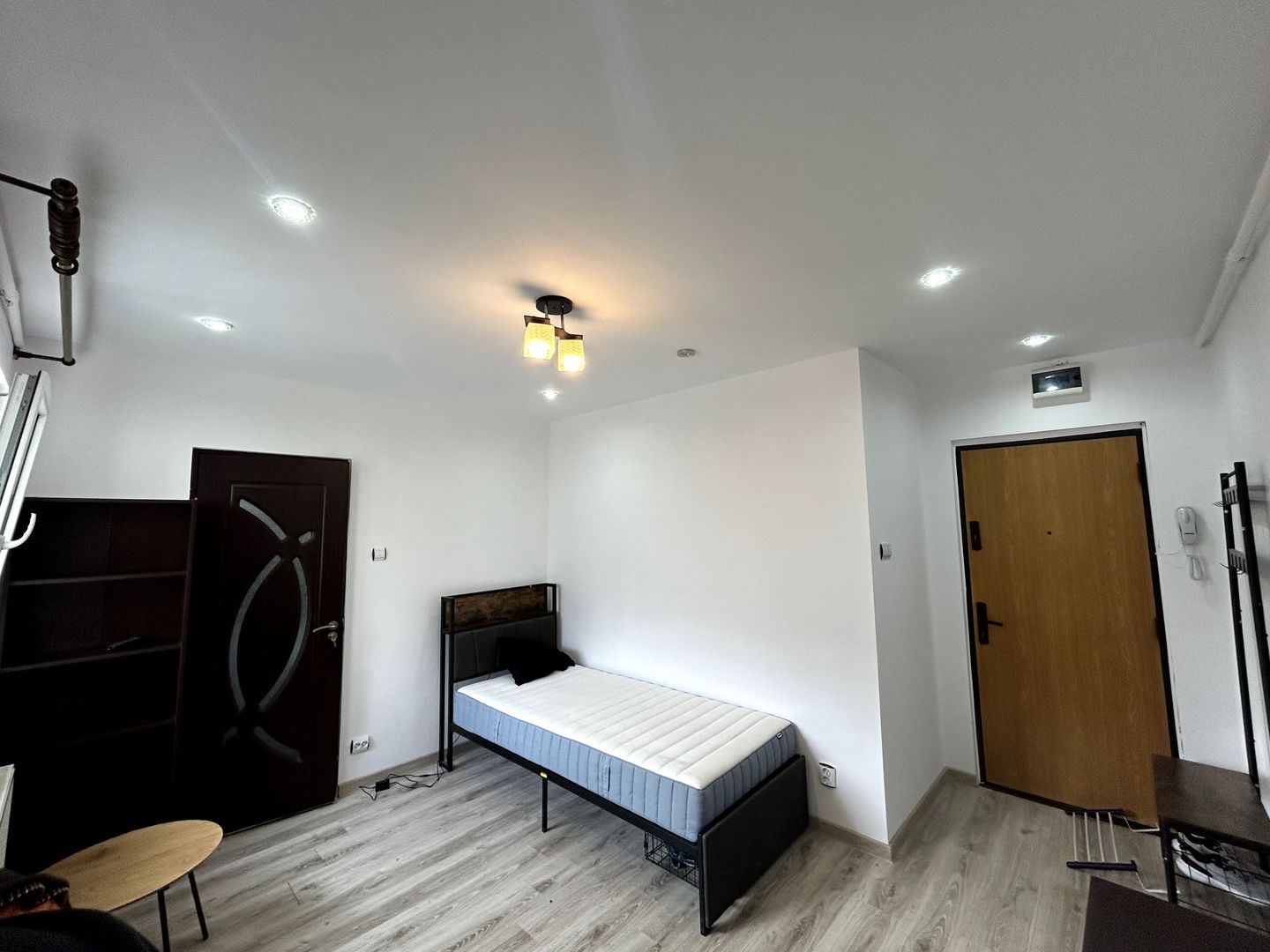 Garsoniera Strada Aurului, Centrala Proprie - Ideală pentru Investiție - Poză 1