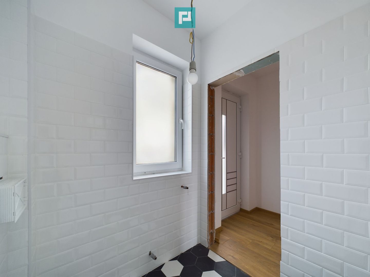 Duplex elegant cu 3 dormitoare în Ghiroda - Poză 12