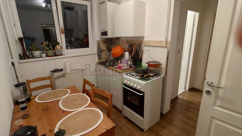 Apartament 2 camere Gemenii bloc izolat mobilat și utilat - Poză 1