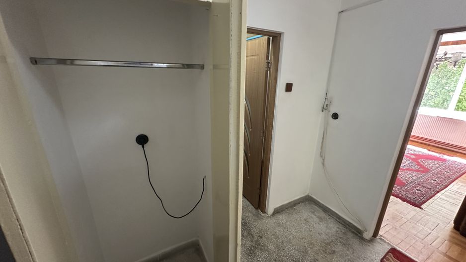 Apartament 2 camere etaj 2  decomandat - Poză 12