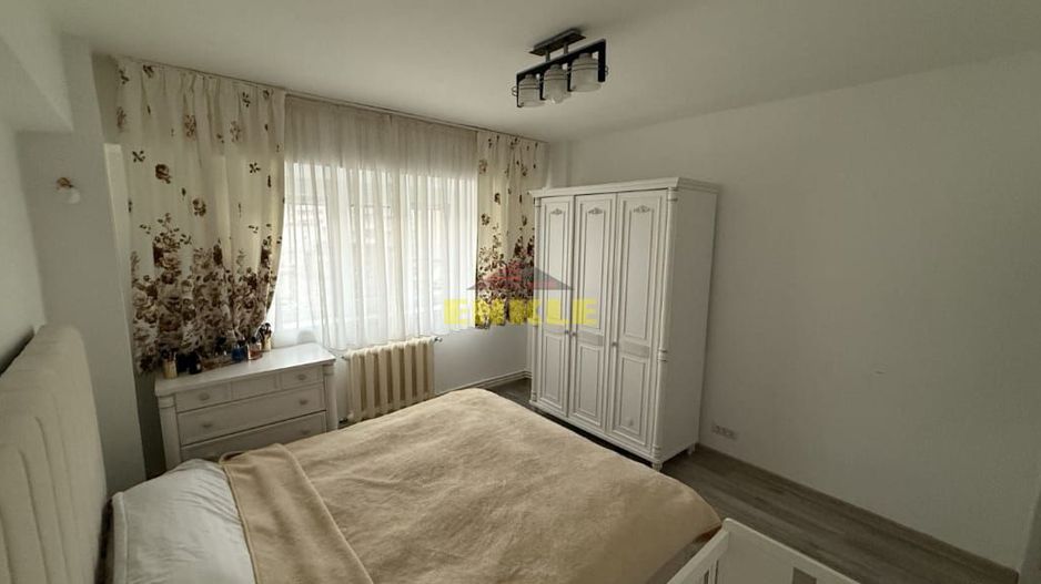 De vânzare apartament 3 camere decomandat, zona Ultracentrala. - Poză 5