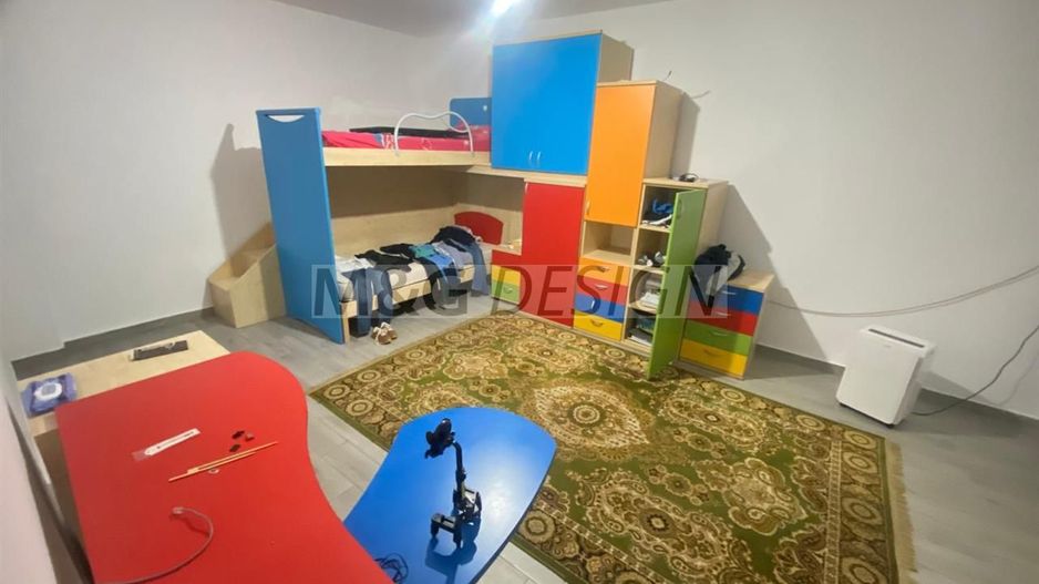 casa cu 2 apartamente Ianova 120mp centrala amenajata - Poză 11