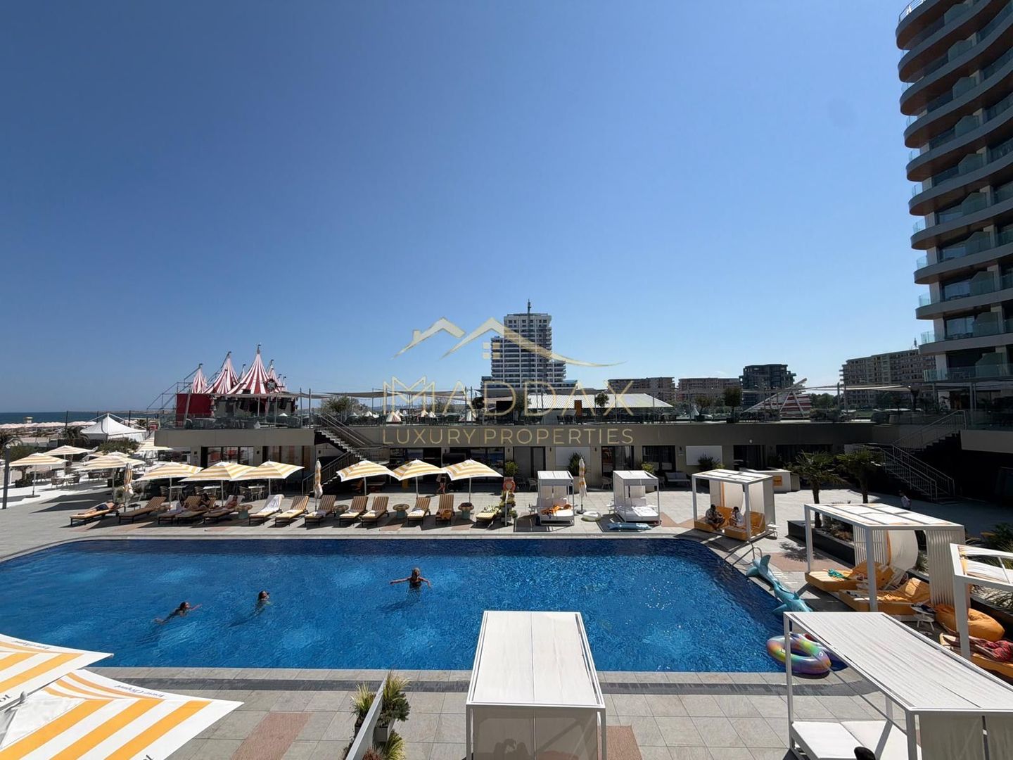 Apartament LUX***Vedere catre MARE***Complex cu piscina//MAMAIA - Poză 2