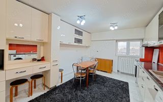 Vand Apartament spatios cu 4 camere de vanzare pe Bdul Decebal - Poză 5