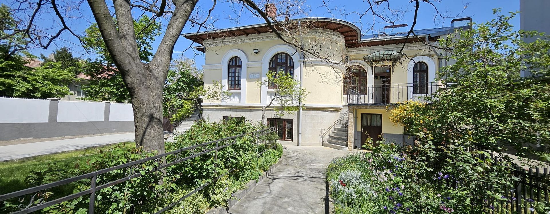 Casa Vila || Timpuri Noi || 6 camere || curte libera 400mp ||  Afterschool || - Poză 1