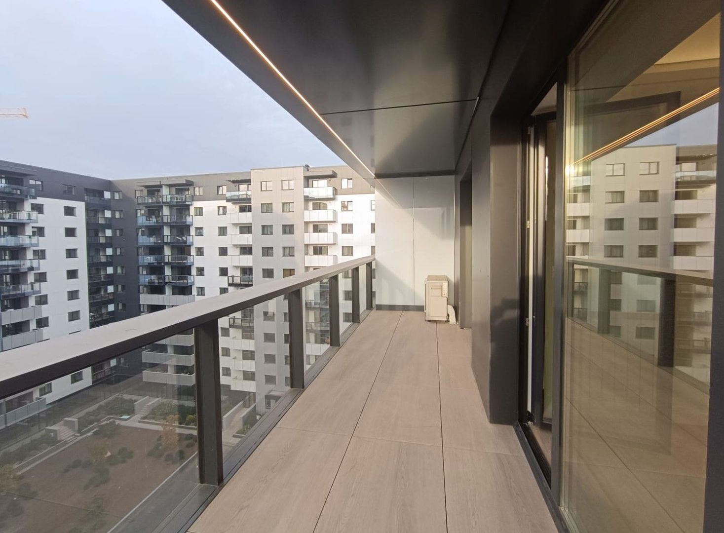 Vanzare apartament 3 camere Cortina NORTH - Poză 1