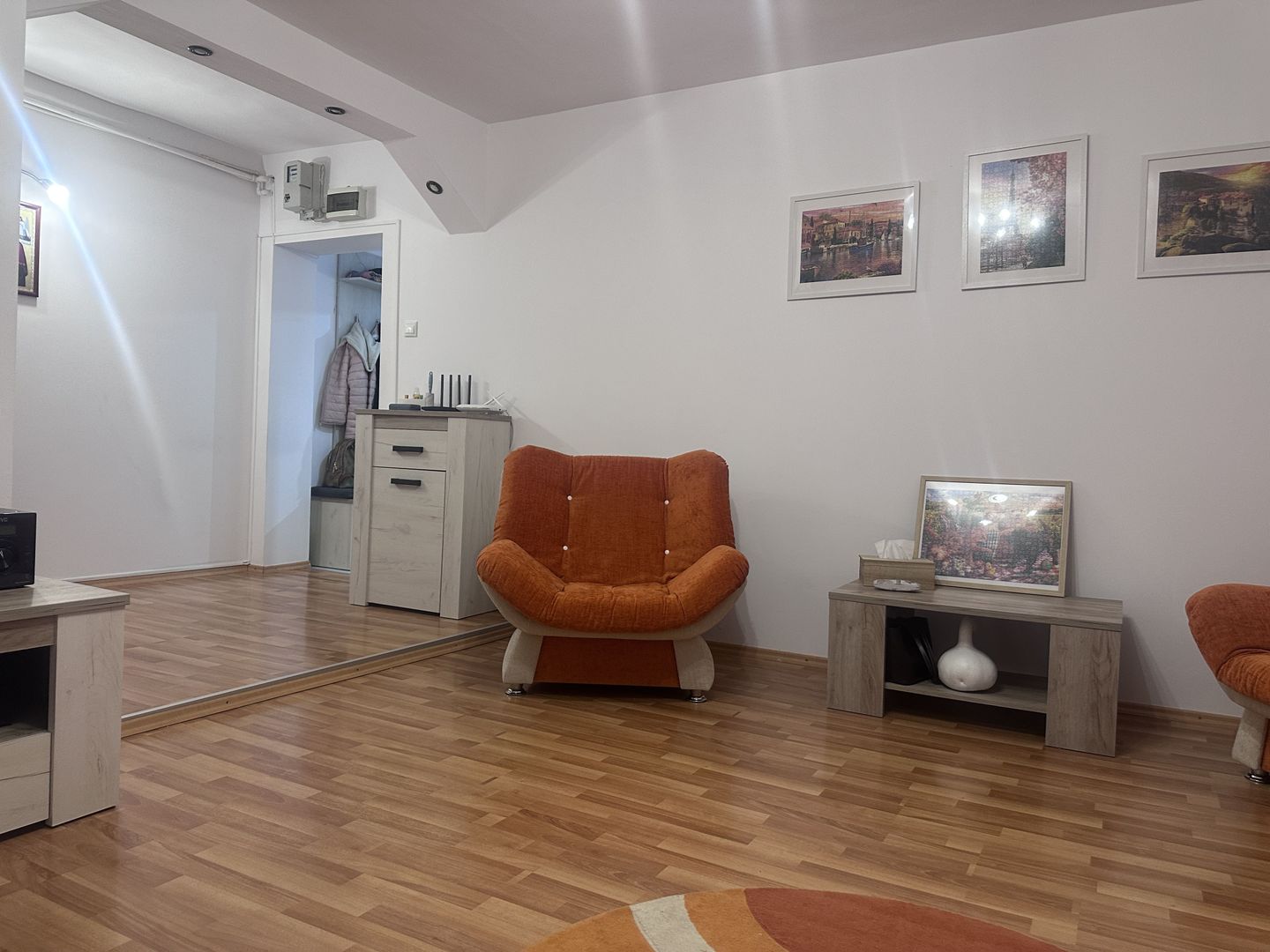 Vânzare apartament 3 camere - Confort modern într-o zonă excelentă! - Poză 3