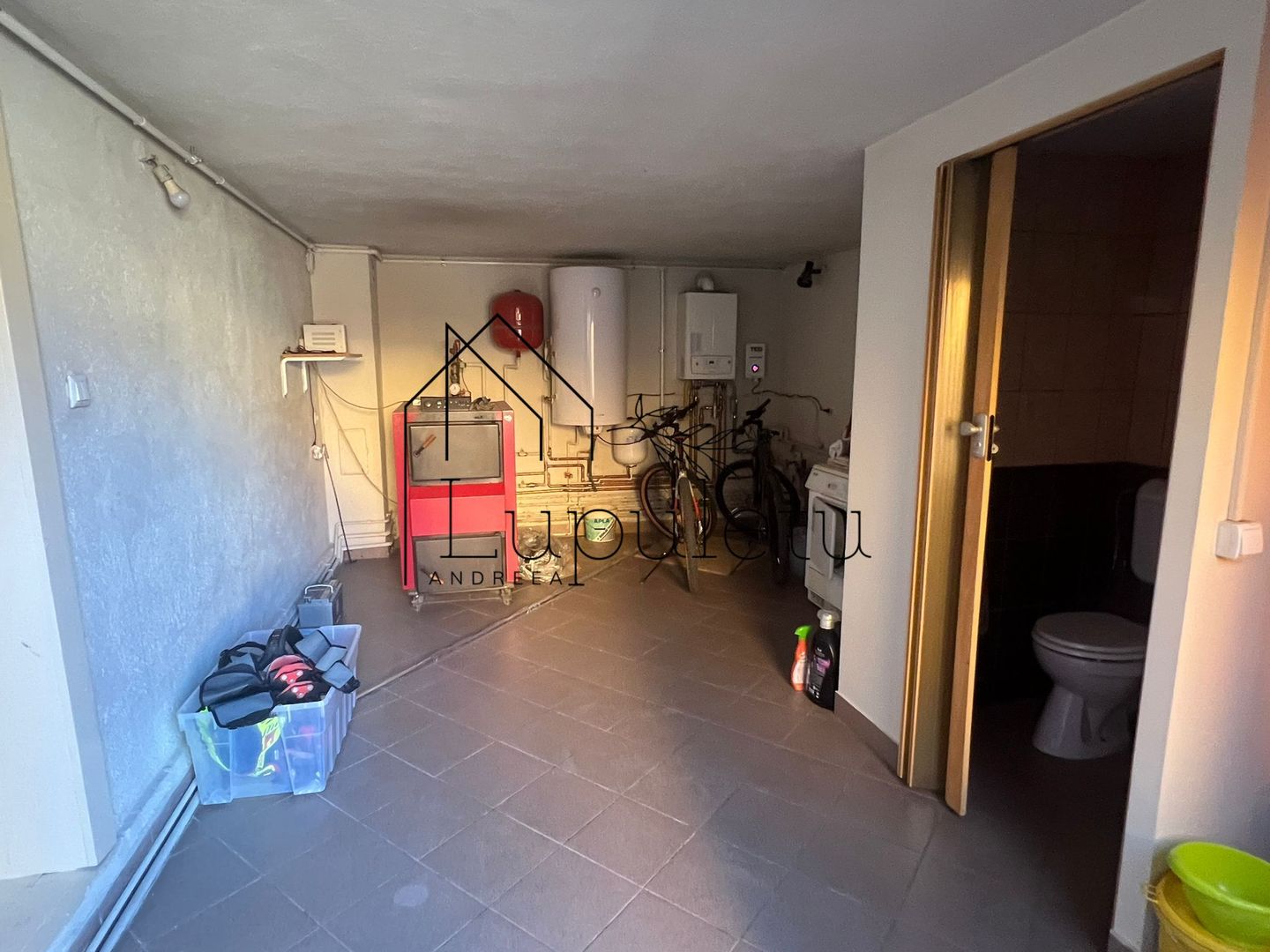 Casa de Vanzare Rasinari | 6 Camere | 200 MPU | Teren 979 MP | - Poză 22