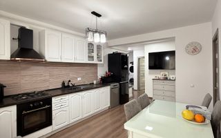 Apartament de inchiriat / etaj intermediar / Zona Porii - Poză 2