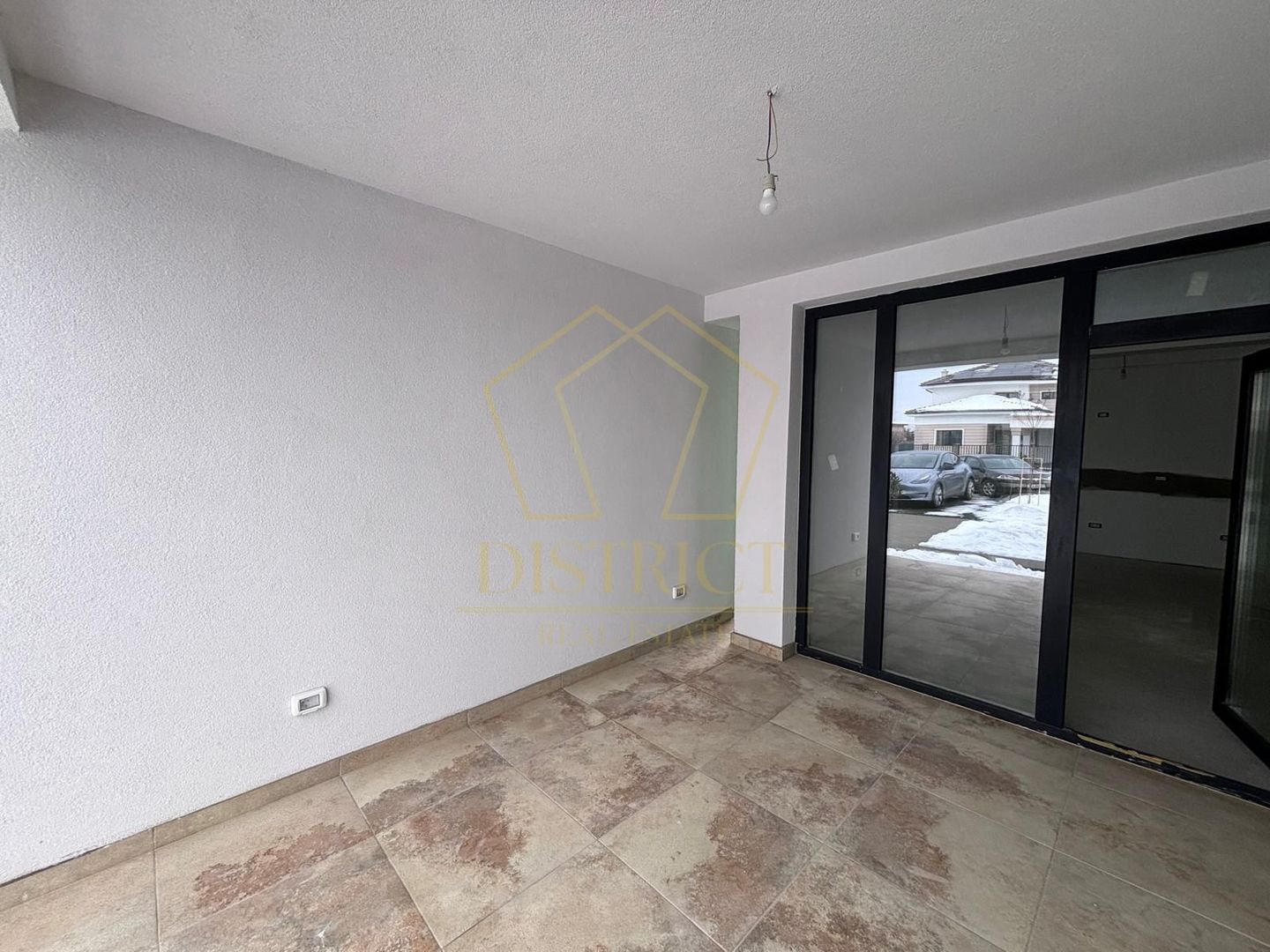 Apartamente noi cu 3 camere, curte 60-70mp | Dumbravita | CORA - Poză 15