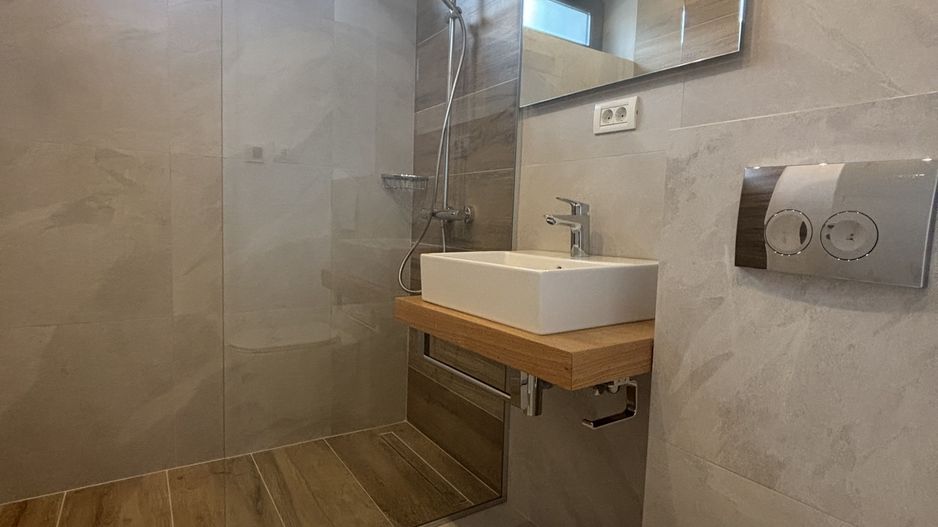 Minimalist în Timișoara - Poză 43