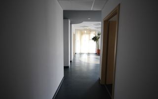 Cladire de birouri, SAD, parcare prorpie, clinica medicala - Poză 12