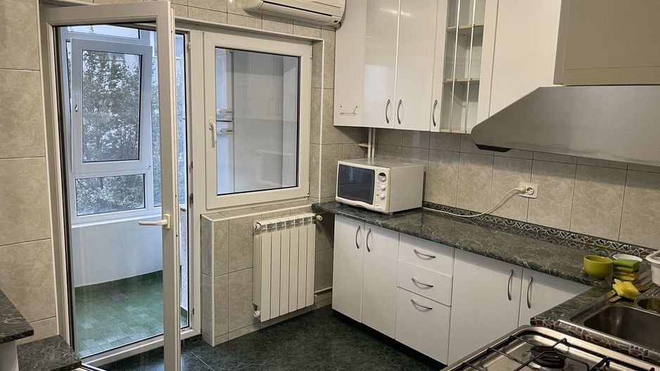 Inchiriere apartament 3 camere - Poză 18