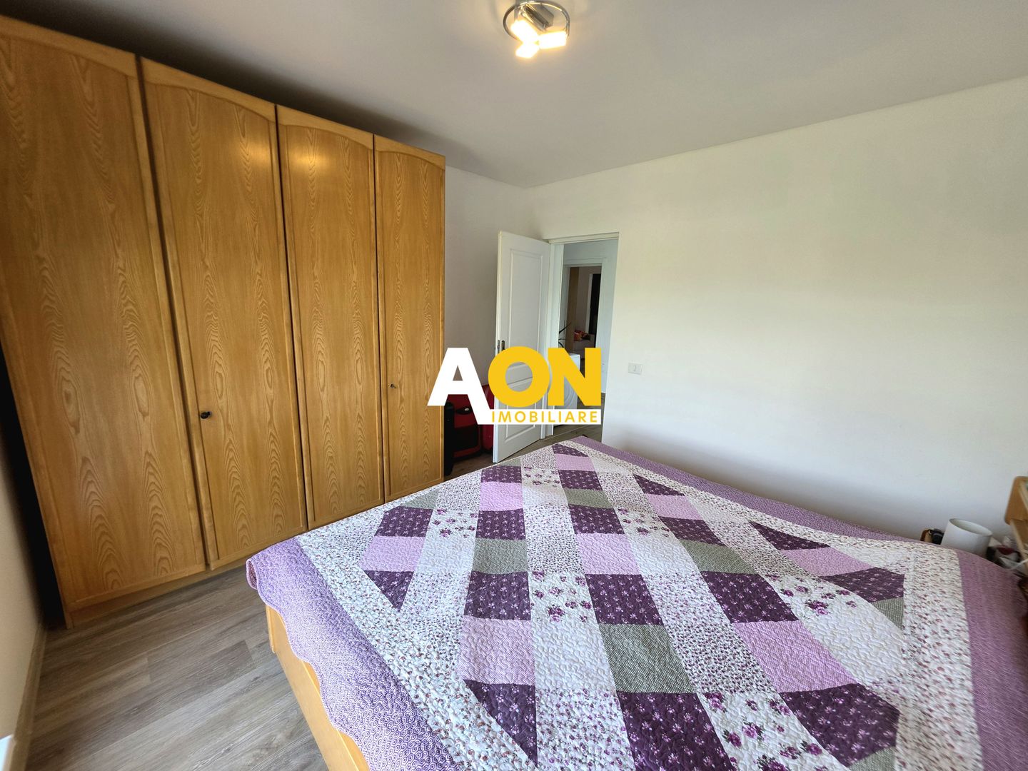 Casa Individuala, 4 Camere, 2 Băi, 250mp Teren - Poză 7