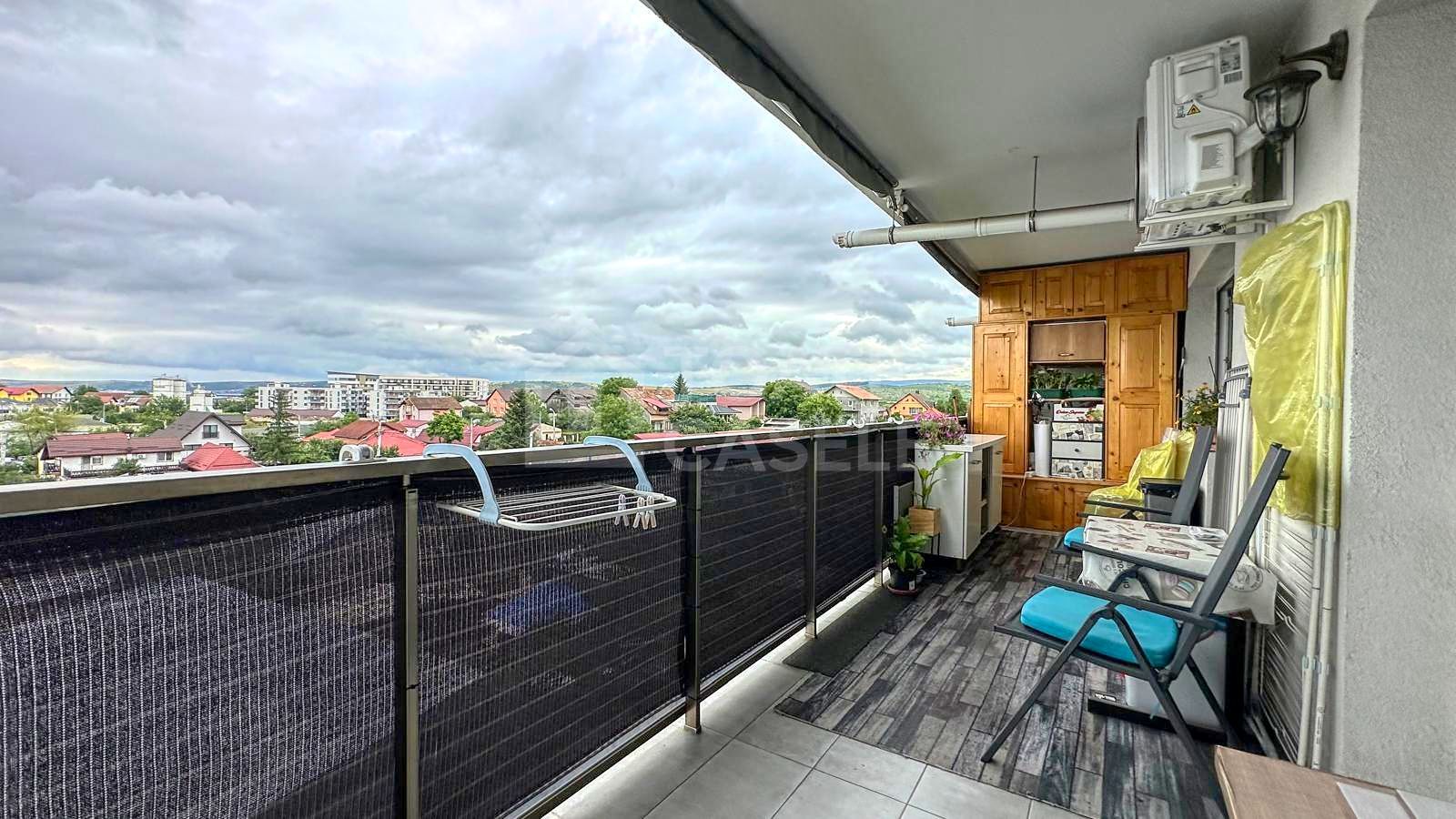 Lumina și liniștea unui acasă complet – apartament cu terasă generoasă - Poză 2