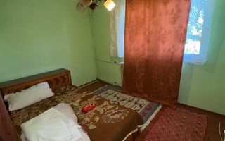 vand apartament 3 camere, parter, zona Autogara, gaz pe scara - Poză 1