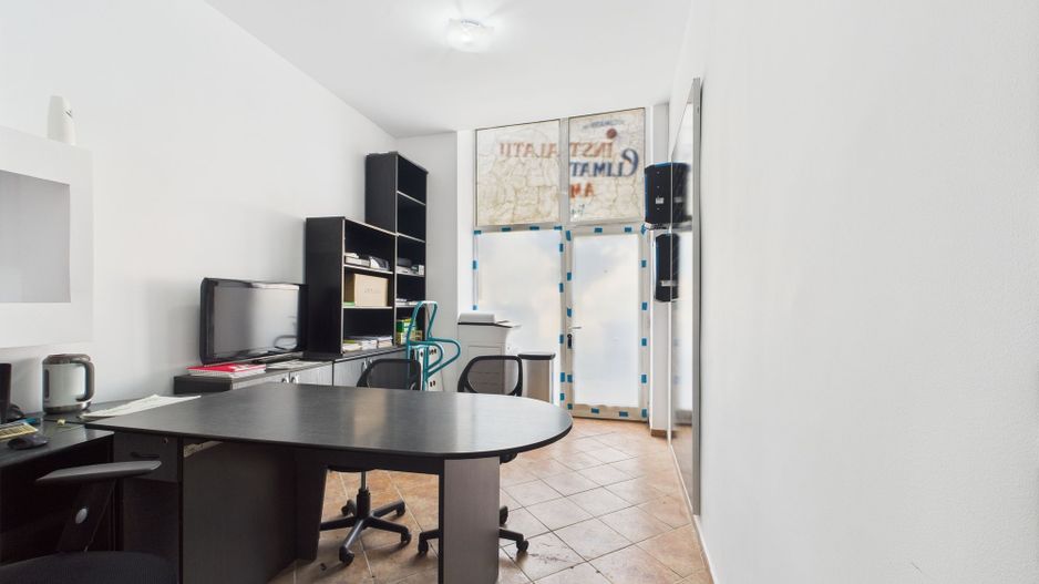 Spațiu Comercial–  pe Bulevardul Iuliu Maniu - Poză 2