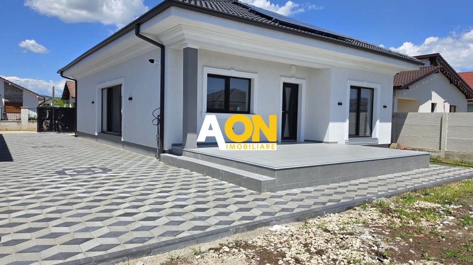 Casă 4 camere, 425 mp teren, panouri solare, cartier Orizont - Poză 1