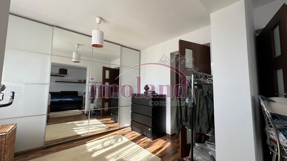 Casa cu garaj si curte - Balotesti - Poză 11