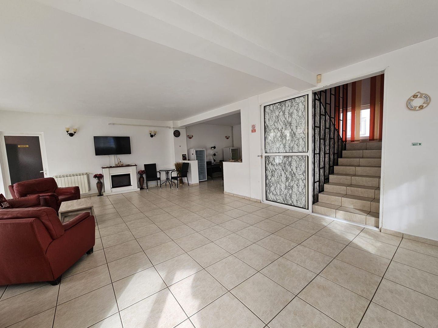 De vanzare Pensiune Eforie Nord la doi pasi de mare - Poză 7