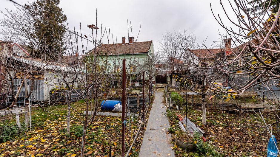 Casă solidă din cărămidă lângă Malul Mureșului cu 750 mp de teren - Poză 3