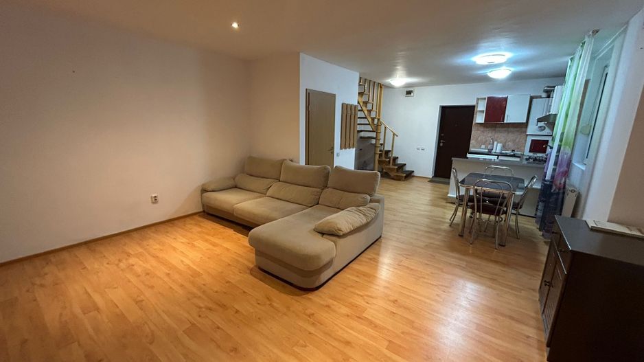 Apartament 3 camere -  zona Tolstoi - Poză 1