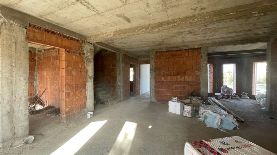 Casă individuală cu 6 camere și teren generos de 735mp |Moșnița Veche| - Poză 4