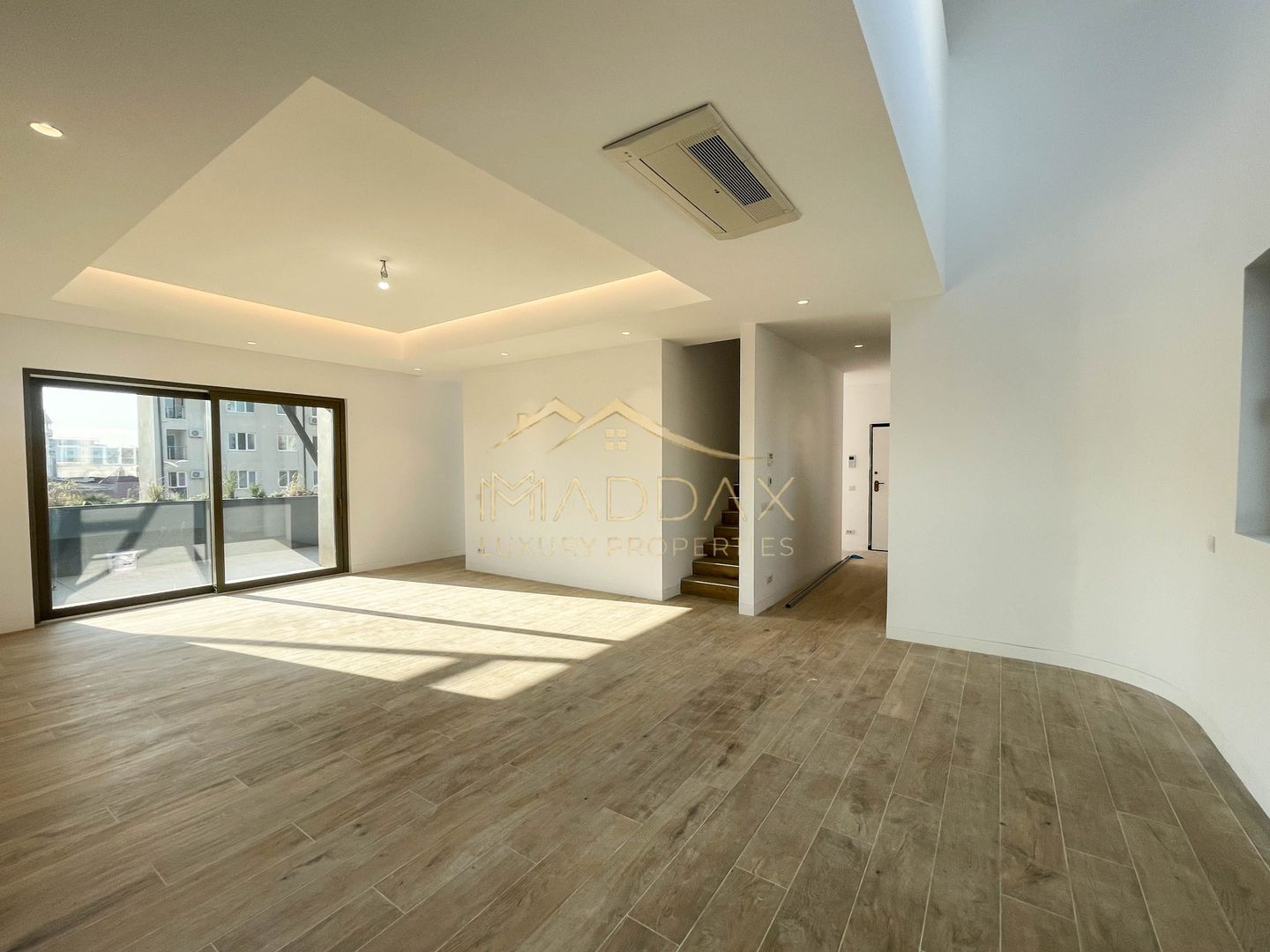 Impressive Penthouse-Triplex ** Green Building***/ 3 parking / Stefan Cel Mare - Poză 1