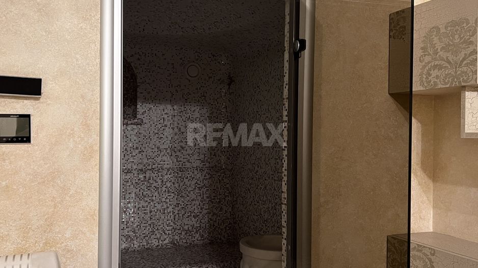 Casă de lux în Chișinău, de vânzare. Pe teren de 10,4 Ari. Telecentru. - Poză 17