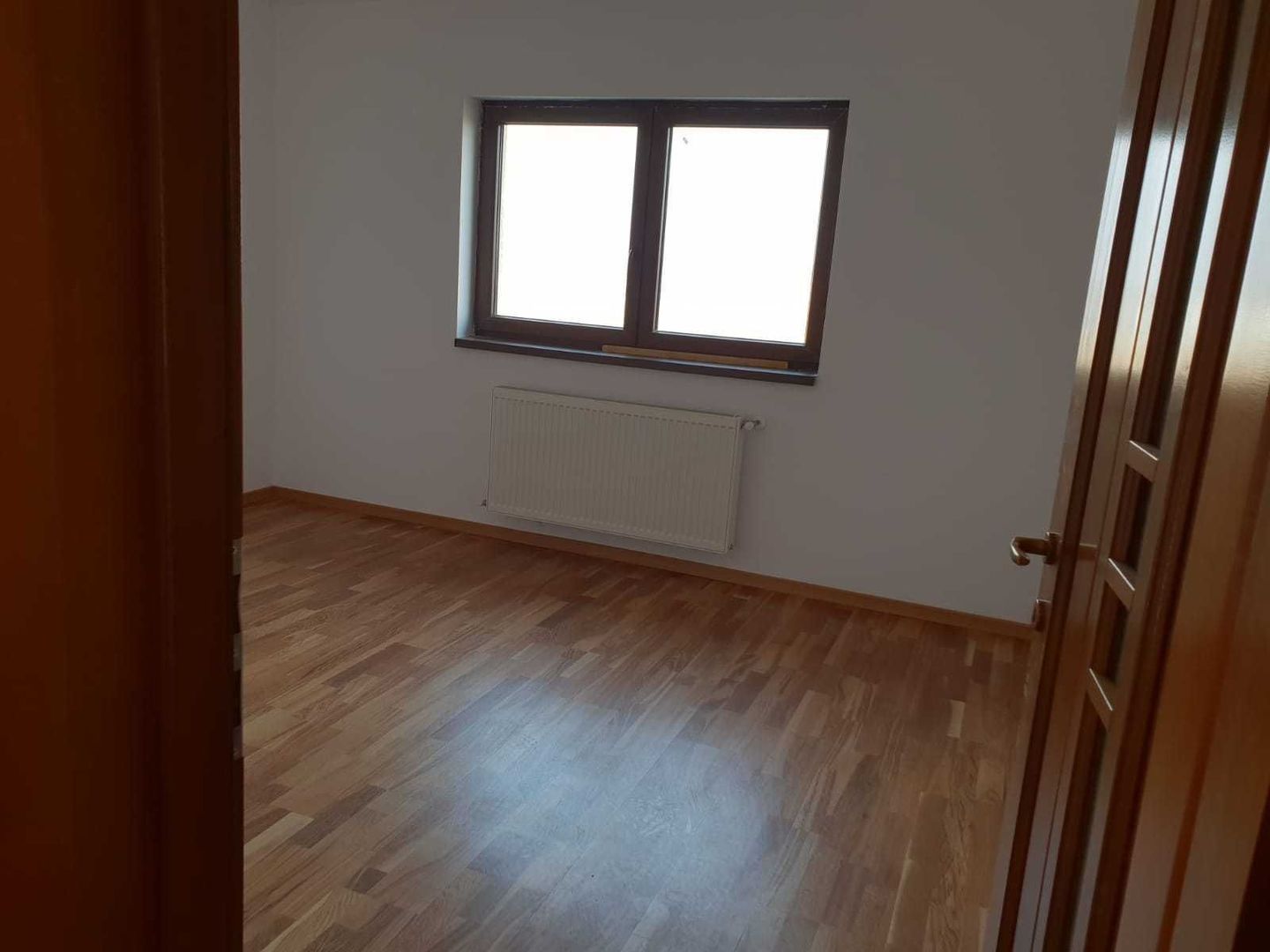 Inchiriez apartament - Poză 5