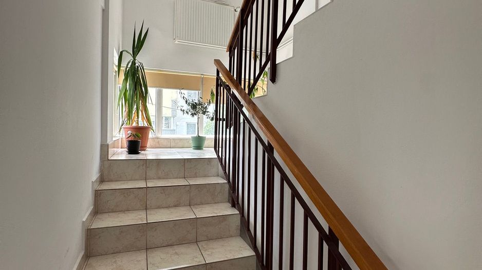 Casă / Vilă cu 5 camere zona Lunei - Poză 15