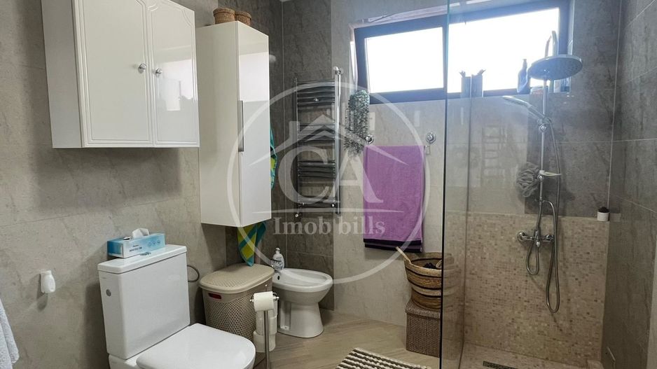 Casă P+subpantă cu 4 camere de vânzare în Cartierul Tineretului,Oradea - Poză 10
