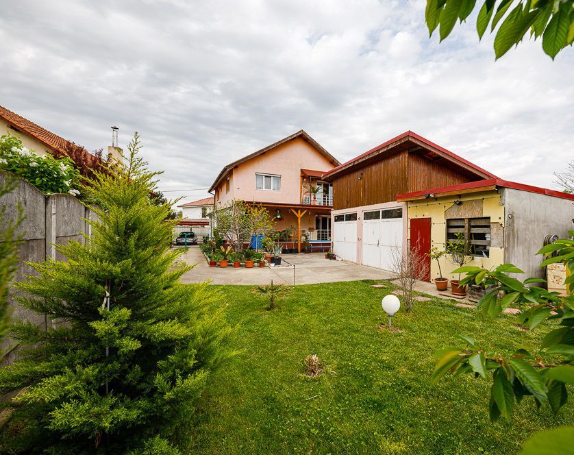 Casă pentru o familie numeroasă în Săcălaz - Poză 17