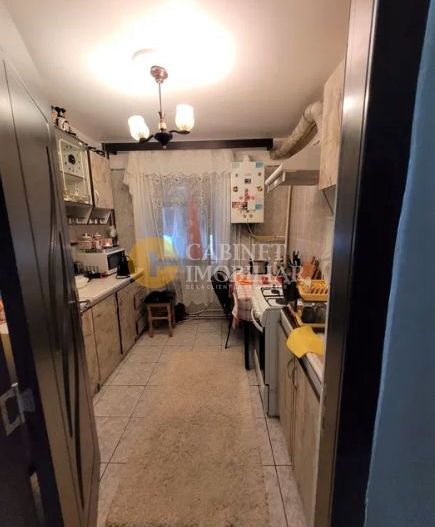 Etaj 2, bloc din 1984 2 camere decomandat zona Zimbru - Poză 5