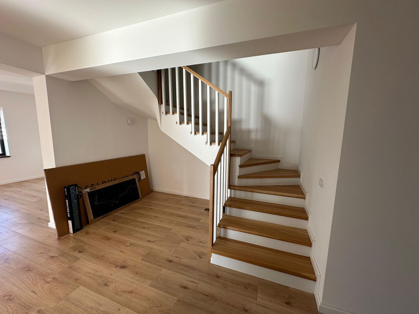 Casa moderna cu mansarda |de inchiriat | Voluntari - Poză 12