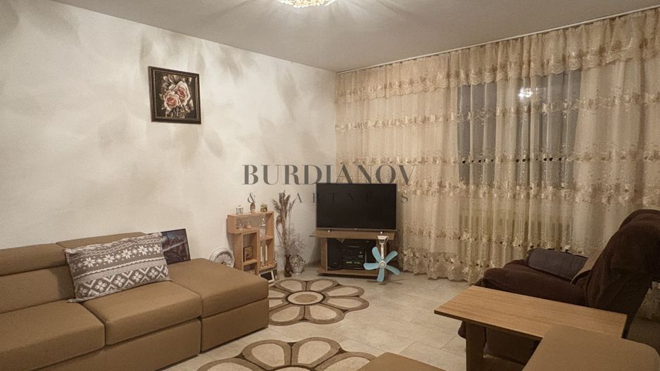 Apartament cu 3 camere de vânzare - 1 Decembrie 1918 - Sector 3 - Poză 1