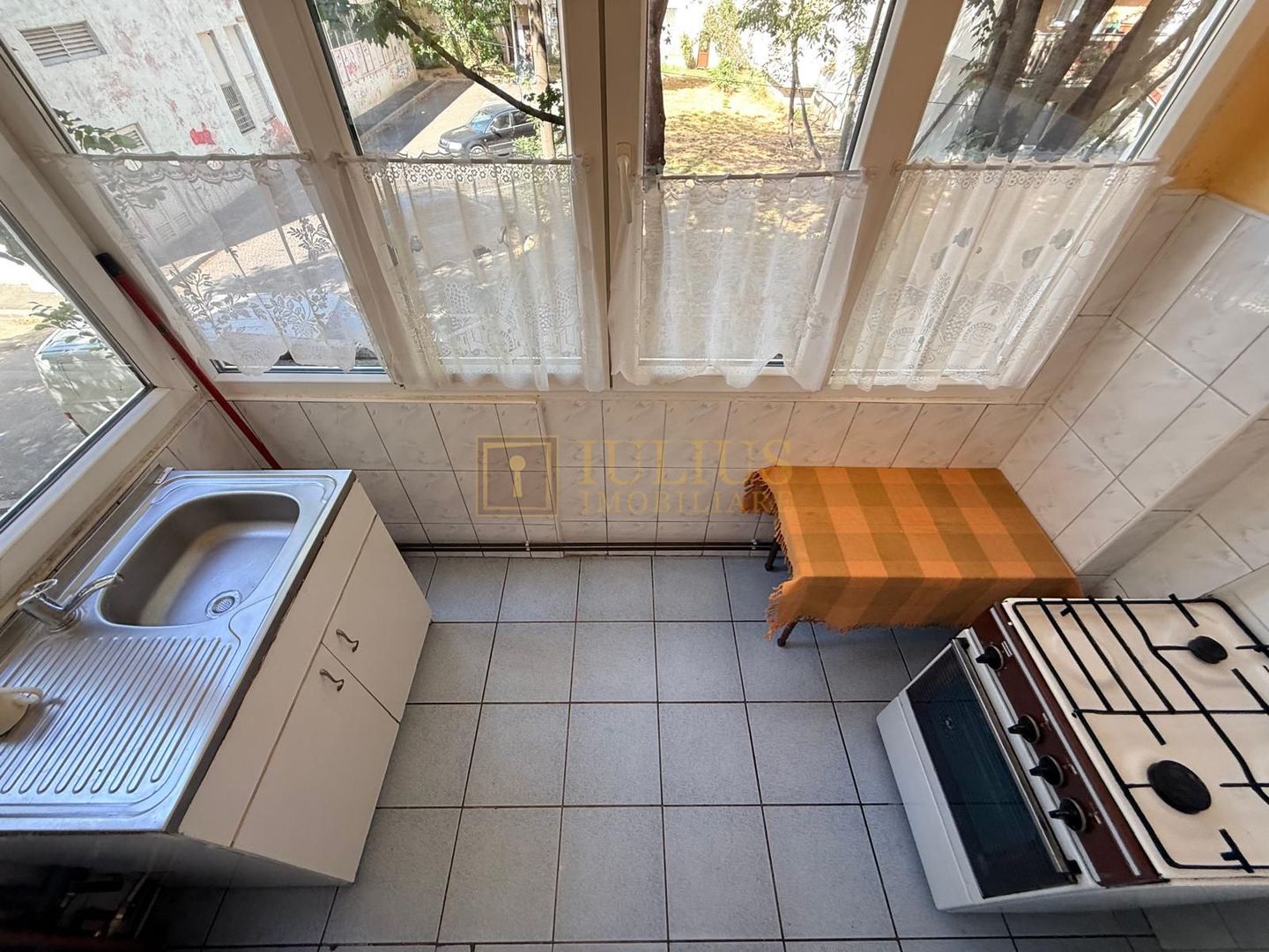 3 camere-2 dormitoare| langa Uranus Plaza| centrala proprie| etaj 1 - Poză 11