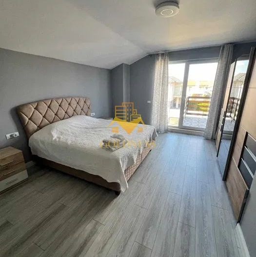 5 camere decomandate, Prima Inchiriere, Curte proprie, Dezmir - Poză 5