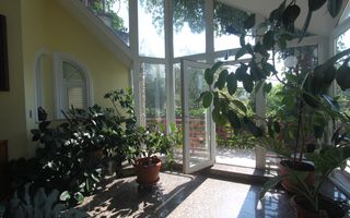 Casă / Vilă cu 8 camere de vânzare în zona Semicentral - Poză 68