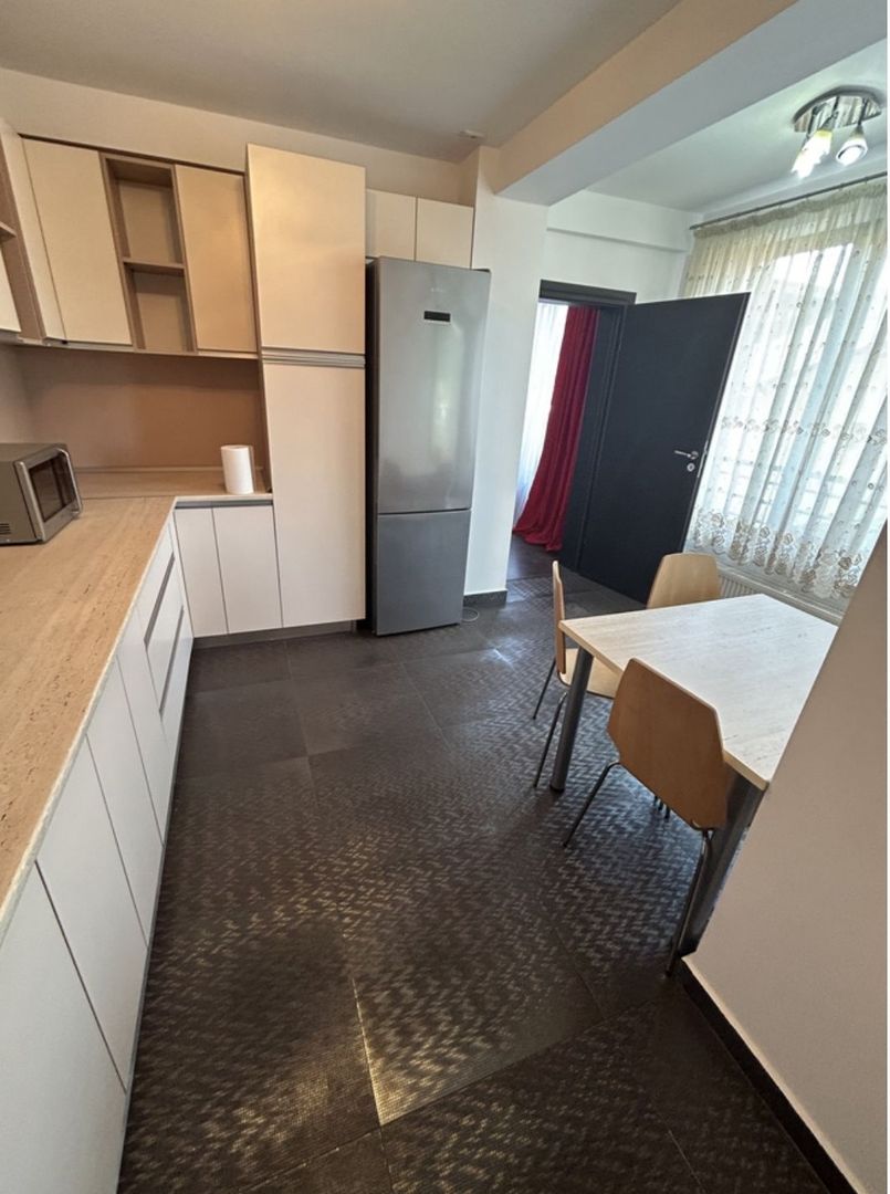 AP. 3 CAMERE BD. LAMINORULUI, LOC PARCARE, CENTRALA, BOXA, COMISION 0% - Poză 5