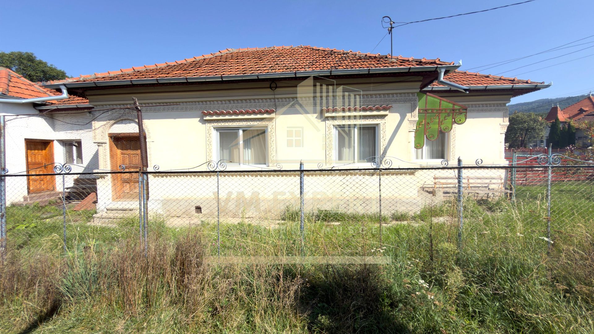 CASĂ 4 CAMERE TEREN 1316 MP LEREȘTI ARGEȘ - Poză 2
