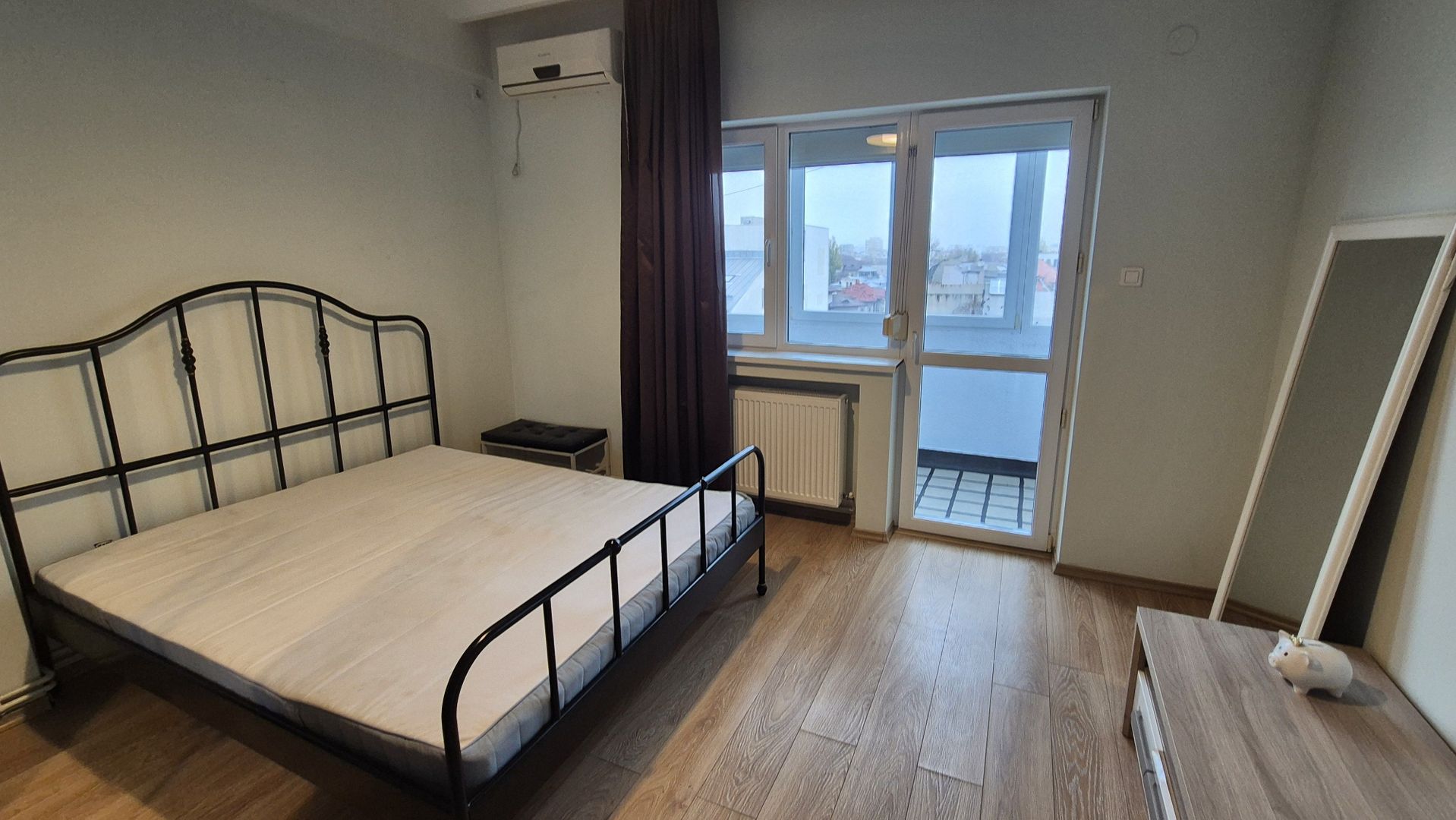 Apartament cu 2 camere + 1 camera de serviciu -  78,67 mp - Piata Romana - Poză 3