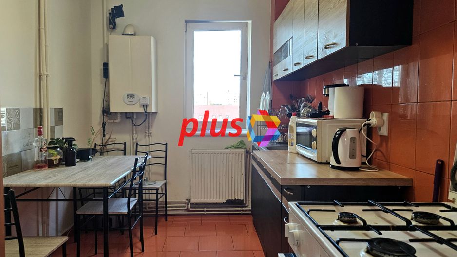 Oportunitate. Apartament cu trei camere, zona Astra 57 mp - Poză 3