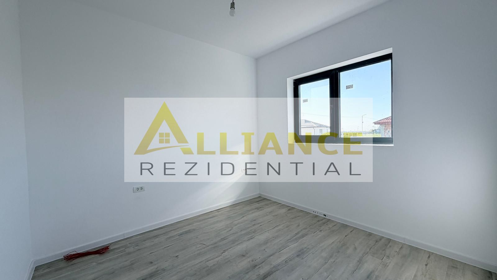 Casa Individuala - 4 camere - 2 bai - 350mp teren - Poză 7