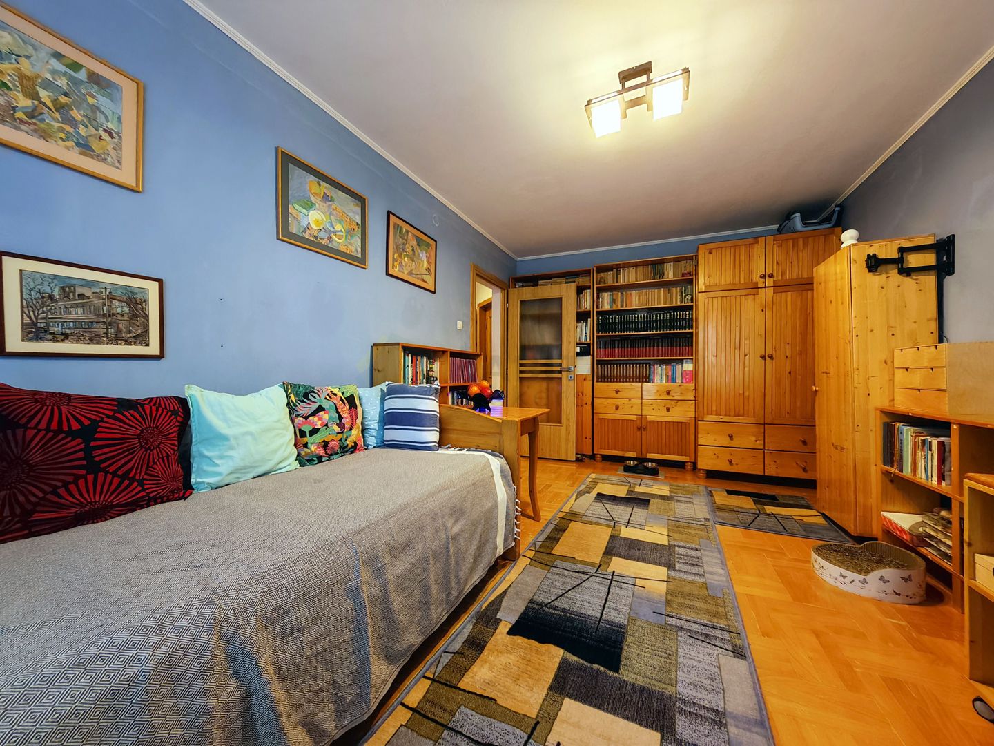 Eleganță Clasică și Lumină Naturală – 2 Camere Patrioților (Nicolae Grigorescu) - Poză 4