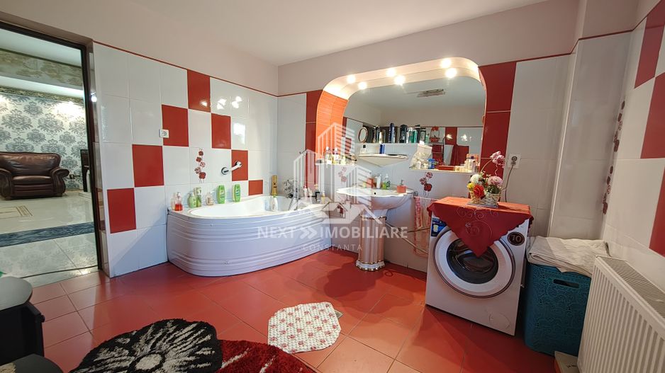 Casa 5 camere cu teren 942 mp Agigea - Poză 14