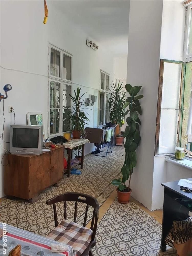 Apartament 4 camere Piata Romanilor - cladire istorica - Poză 1