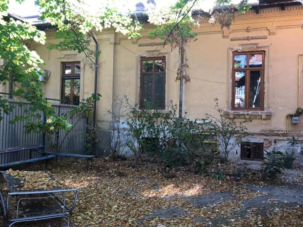 apartament 3 camere decomandate la curte (et.1), zona Dacia-Mosilor. pret 380 euro - Poză 1