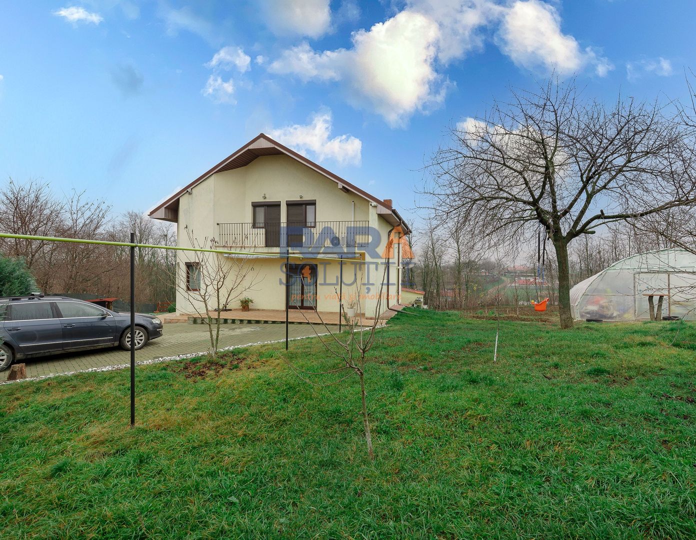 Casă cu 3 dormitoare și 2600 mp teren - Poză 2