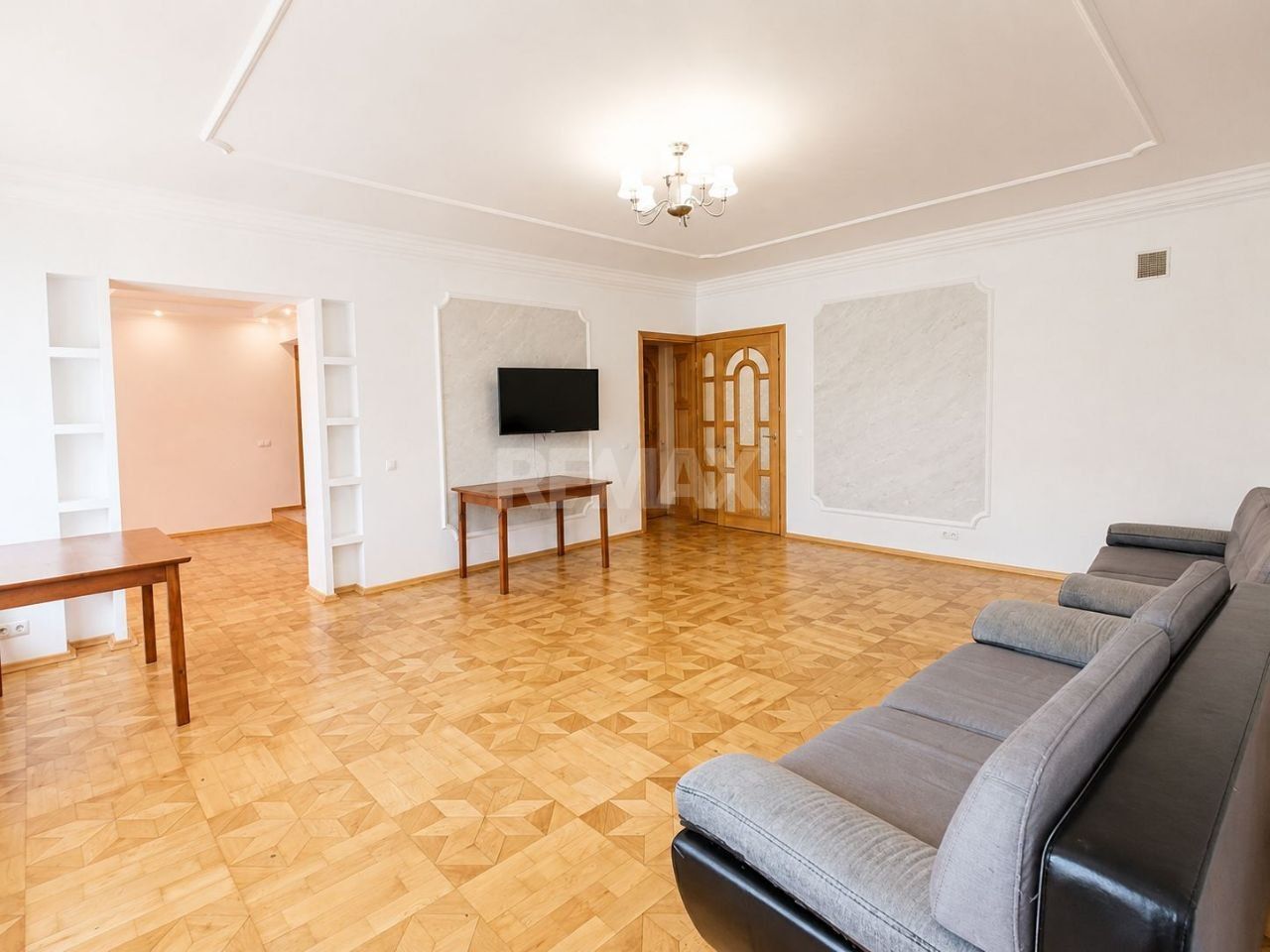Cojușna - Casă 6 Dormitoare + Living | 259 m² | teren 10,81 ari | 249.000 € - Poză 7